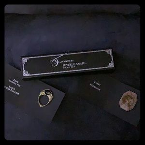 Harry Potter pins and Snape pen